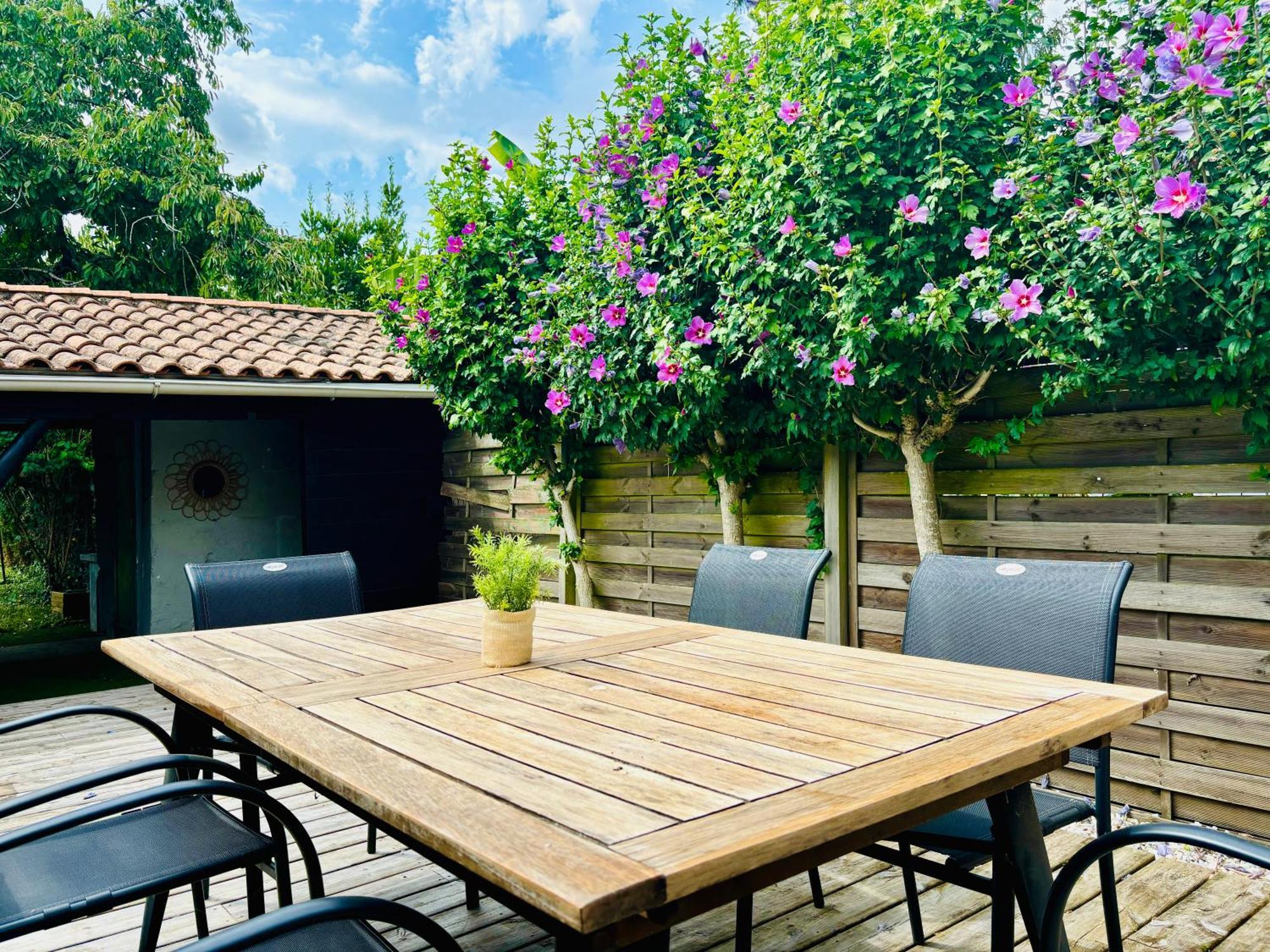 La Maison Du Parc, Charme Et Tranquillite Niort Exteriér fotografie