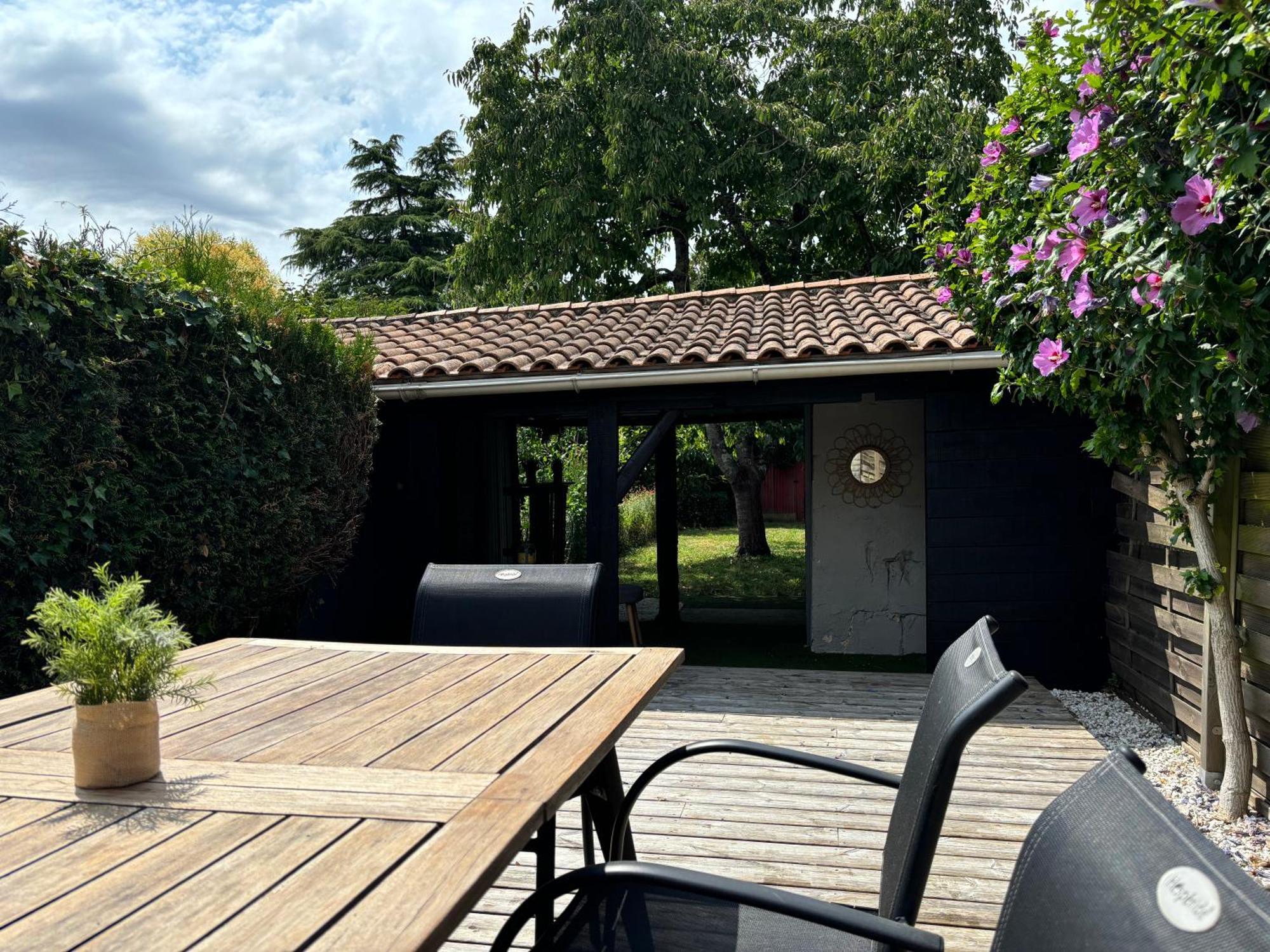 La Maison Du Parc, Charme Et Tranquillite Niort Exteriér fotografie